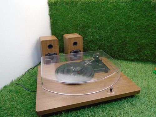 Player with exterior - lp-player,